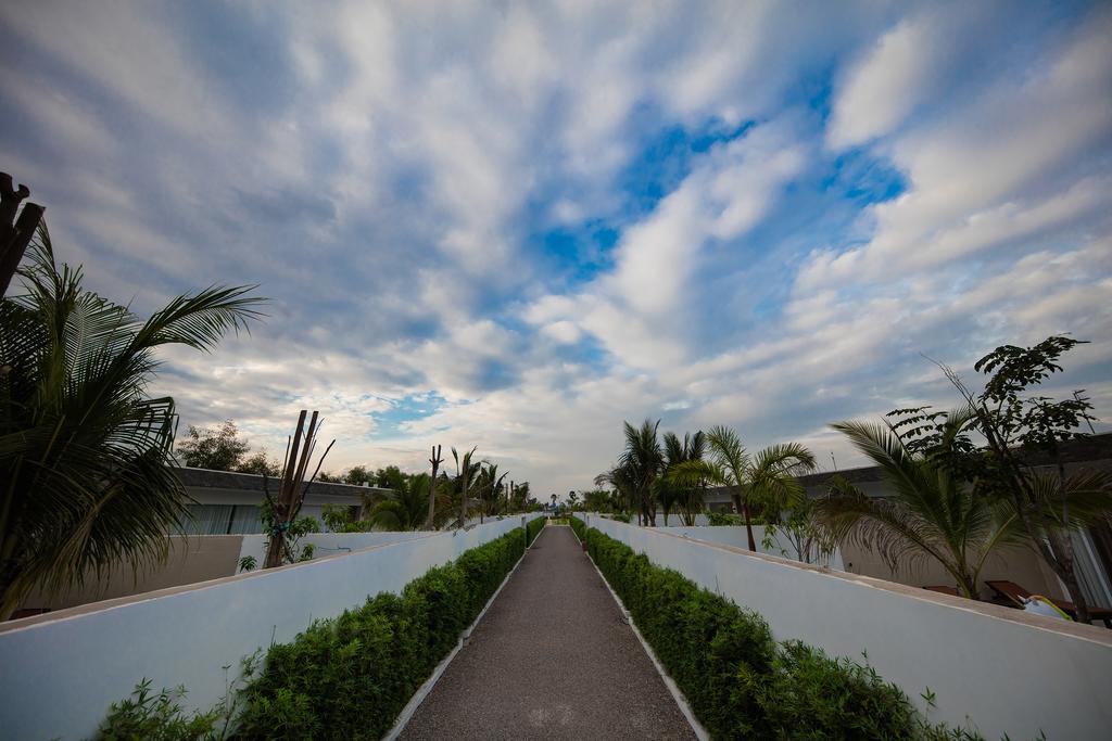 อังกอร์ ร็องเดวู  Hotel เสียมราฐ ภายนอก รูปภาพ